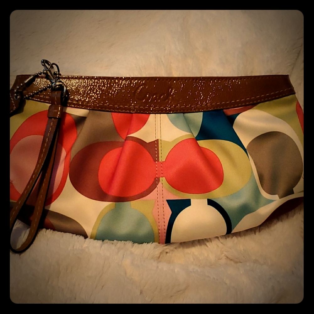 Beautiful brand new Coach large wristlet